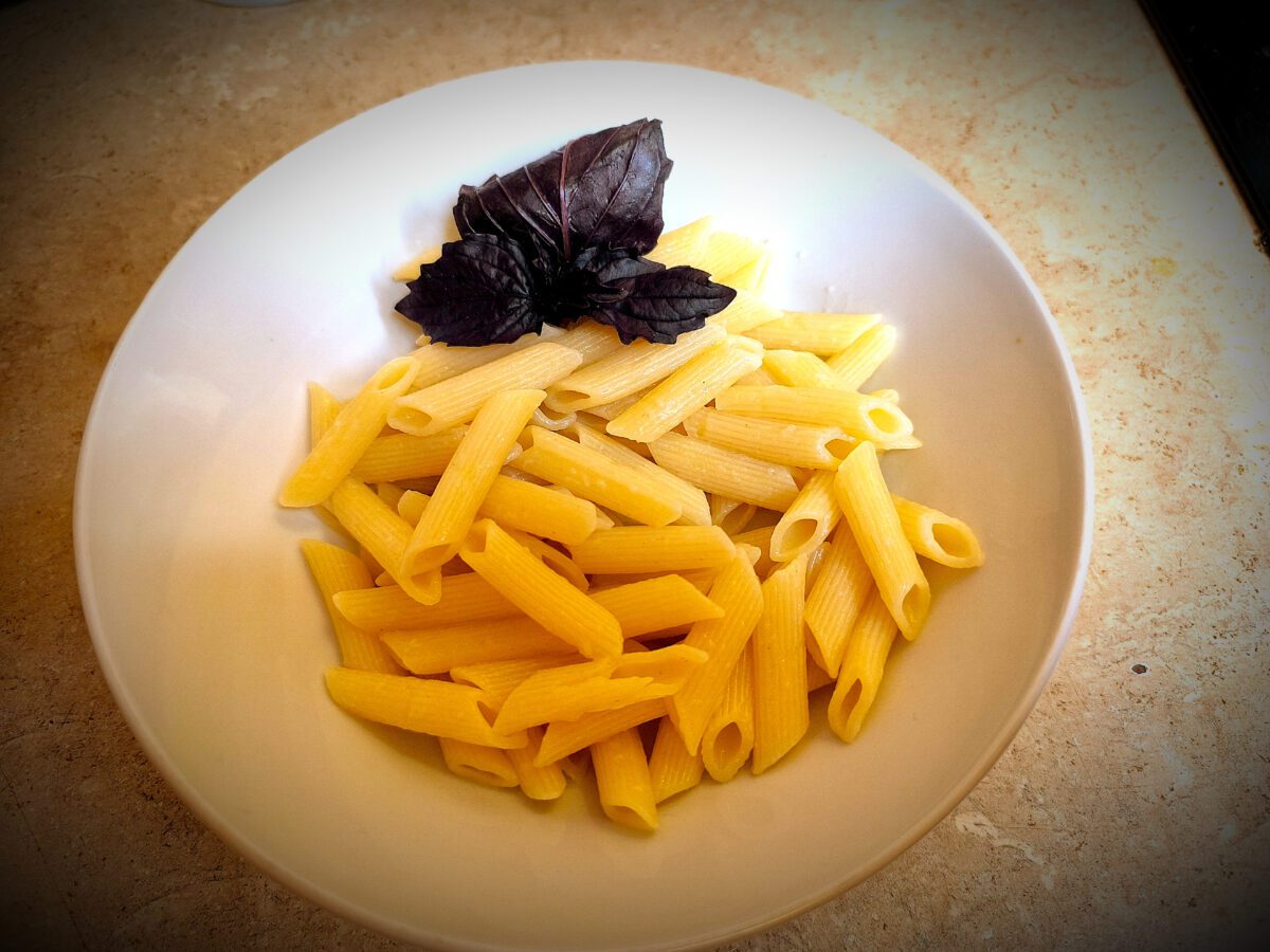 Експерти розповіли, як правильно варити макарони, аби вони вийшли смачними та незвичайними