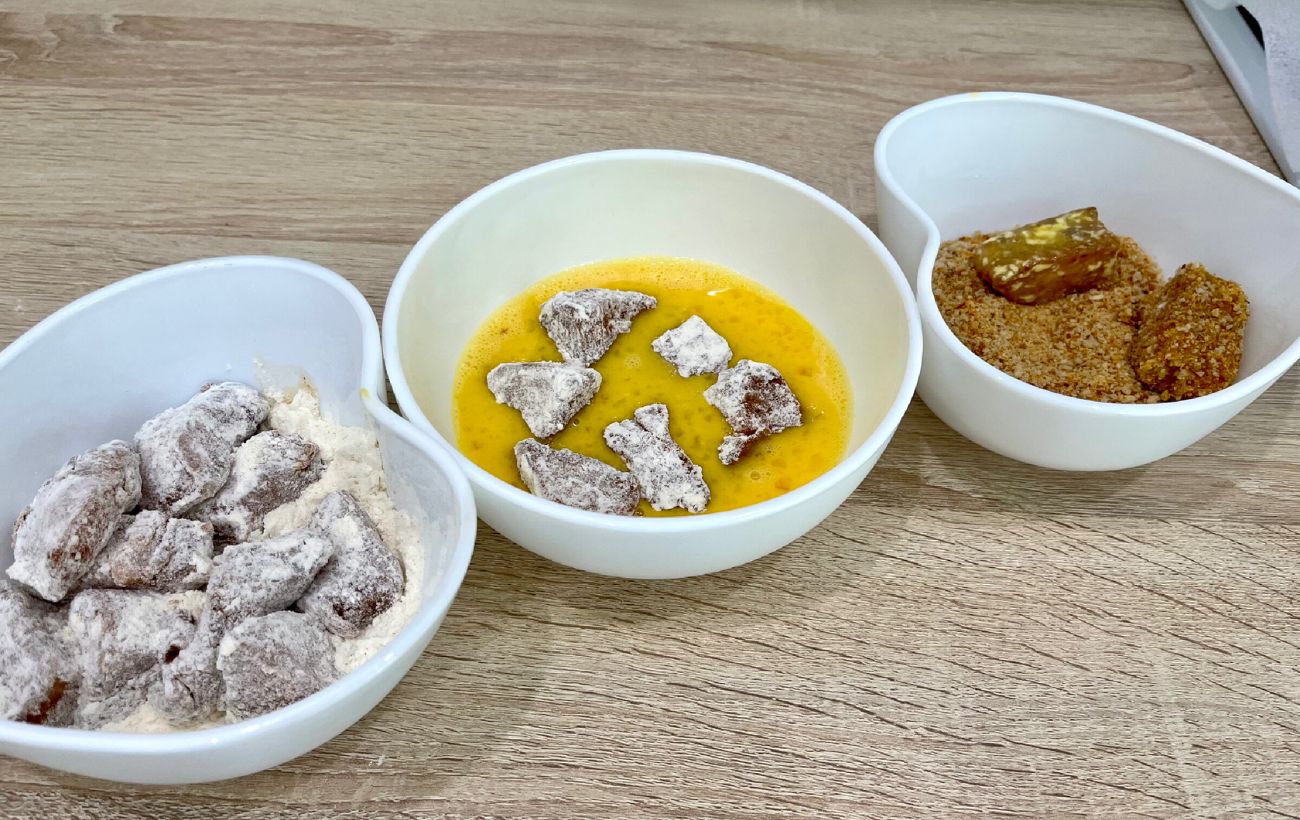 Як правильно смажити курку на салати