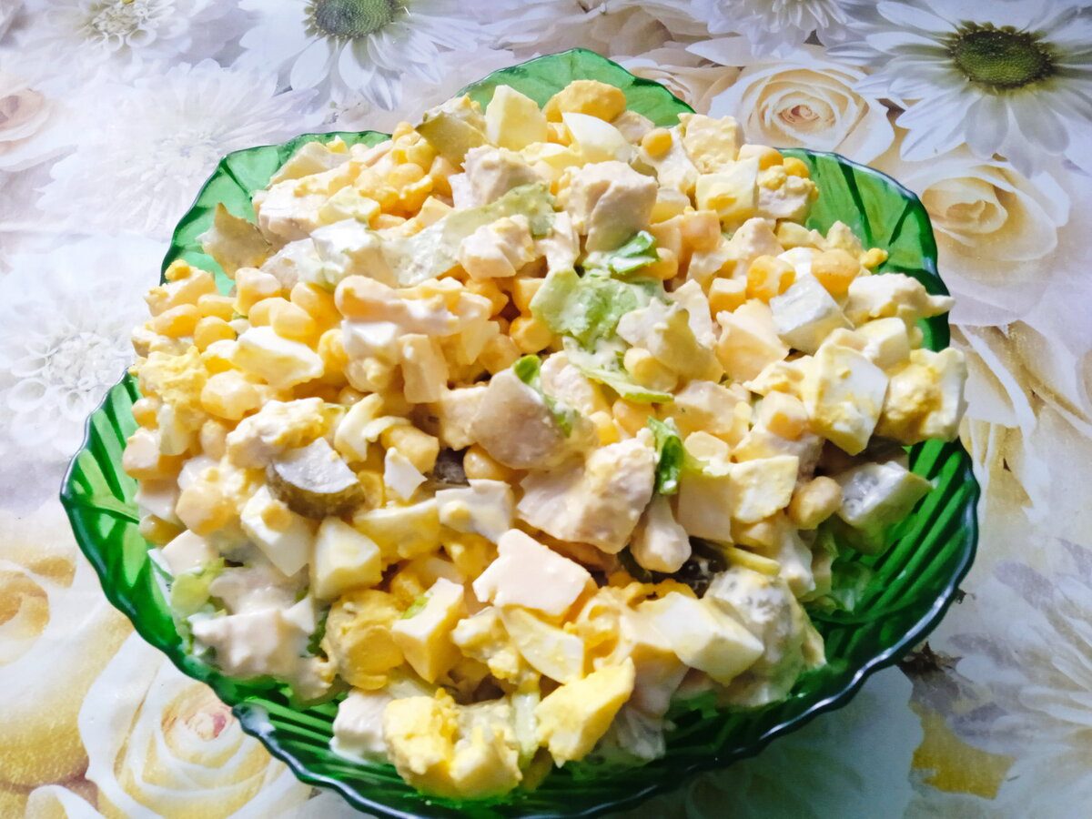 Кулінари розповіли, який салат приготувати до новорічного столу за лічені хвилини – рецепт