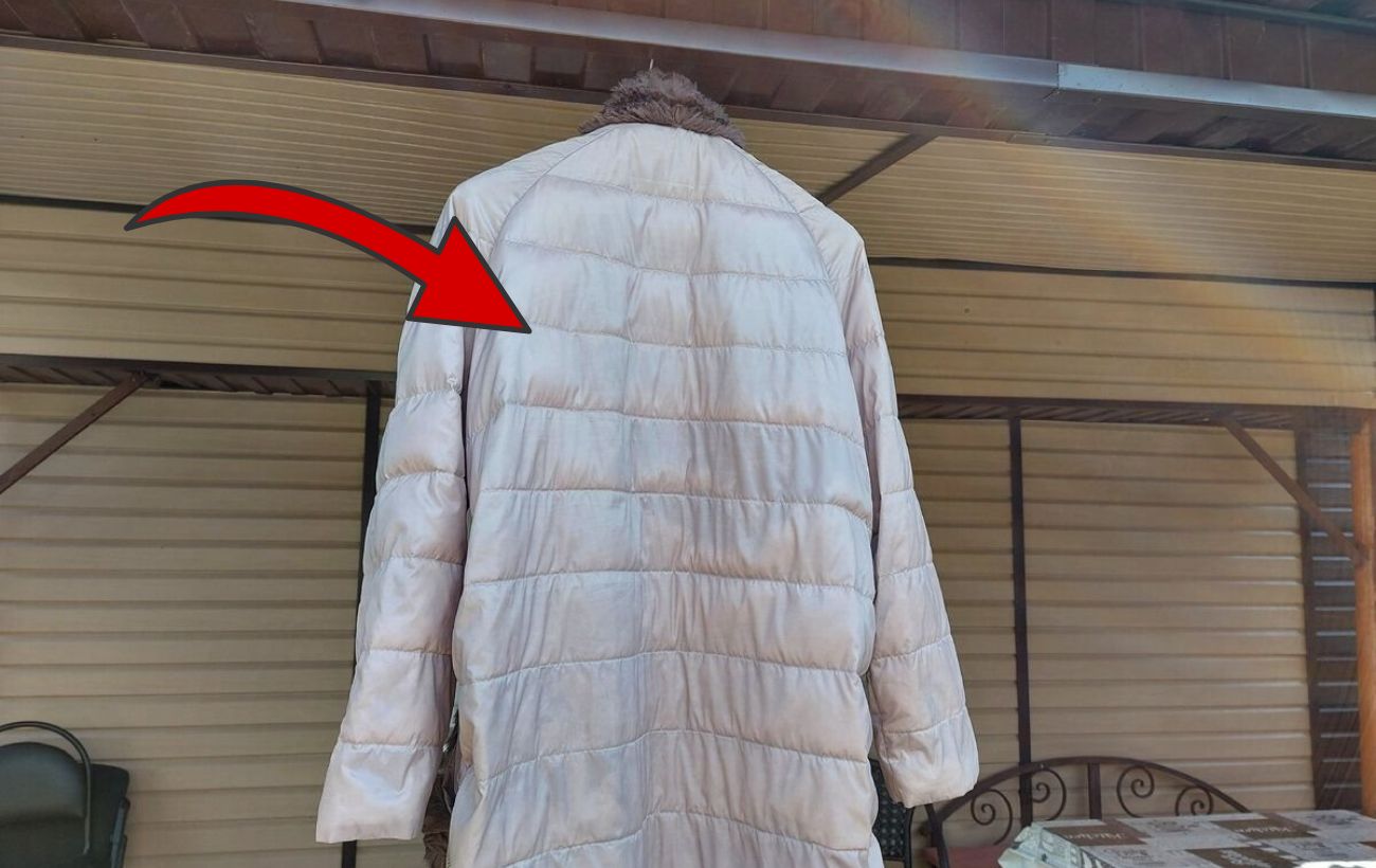 Як правильно прати пуховик у пральній машинці