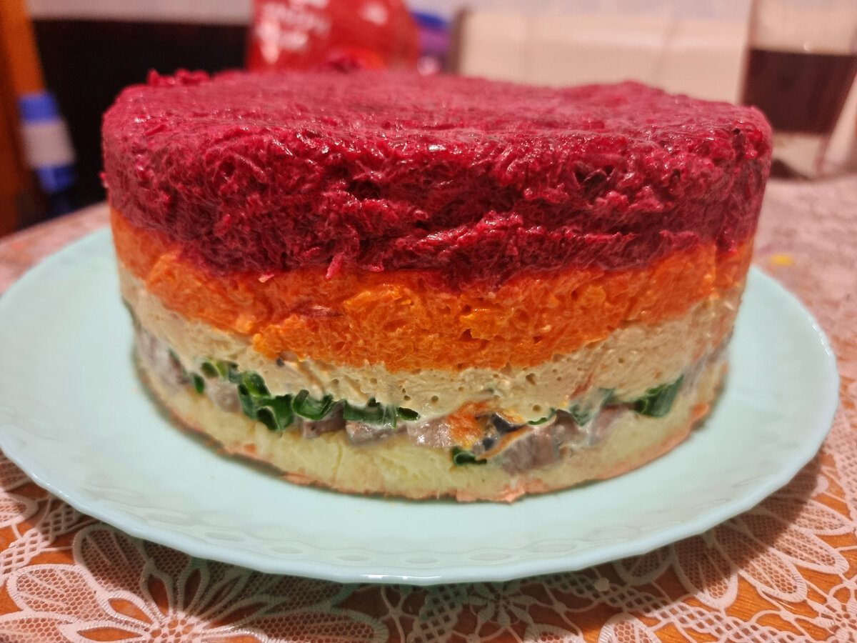 Експерти розповіли, що додати в салат Оселедець під шубою, аби він довше залишався свіжим