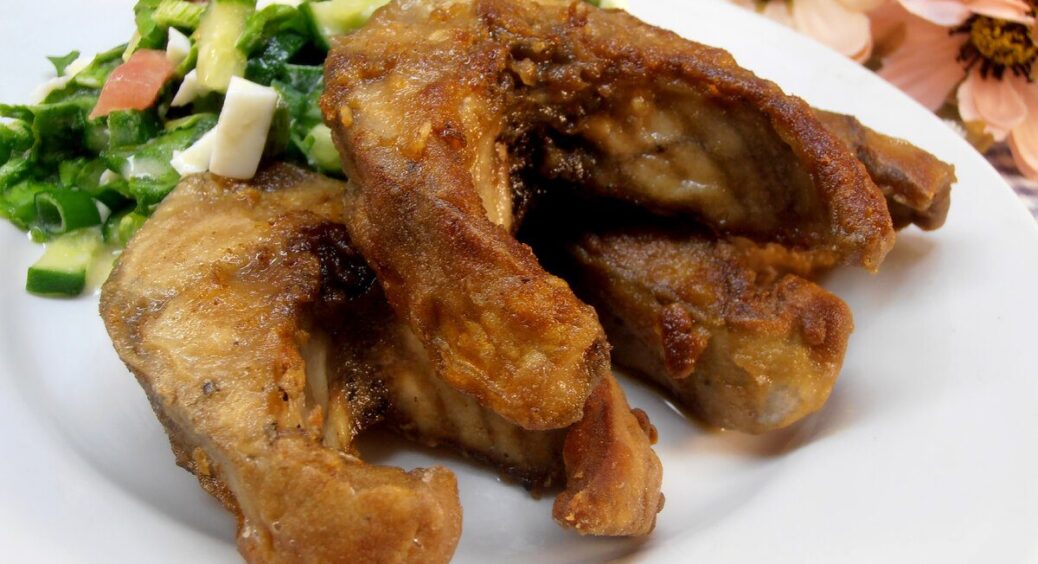 Після смаження риби на кухні стояв жахливий сморід: прокип’ятила шкірку апельсина – вдома пахне Новим роком 