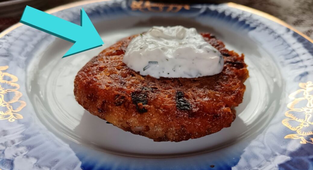 Котлети більше не “опадають” на сковороді: ось який 1 інгредієнт додаю для пишності замість хліба 