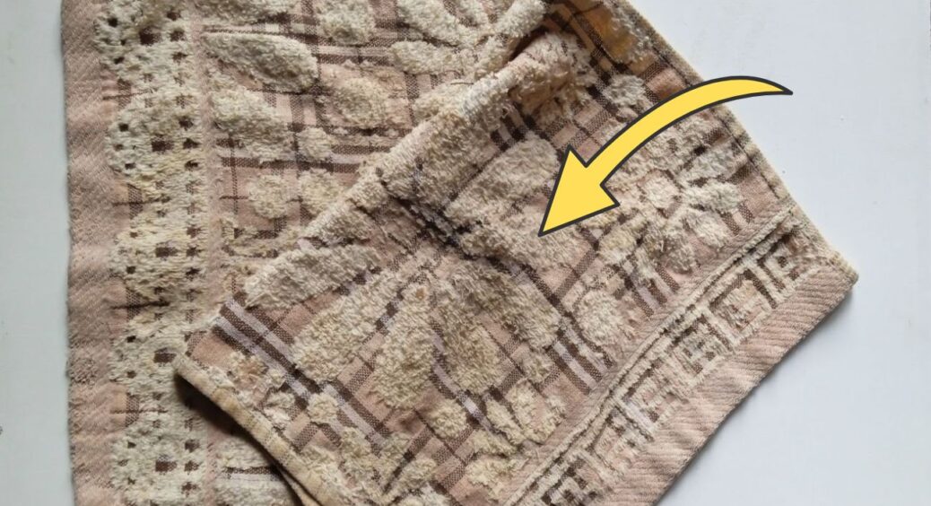 Старі рушники не викидаю і не ріжу на ганчірки: 1 замочування на ніч — і вони ще 5 років служать на кухні 