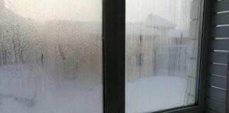 Господині розповіли, як назавжди позбутися конденсату на вікнах