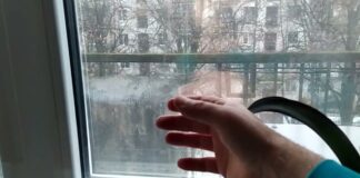Господині назвали дієвий метод від запотівання вікон