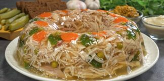 Кулінари розповіли, як приготувати нежирний, легкий та простий холодець із курки