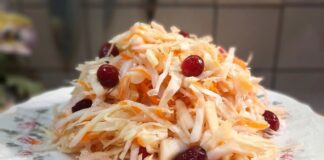 Кулінари розповіли, як приготувати квашену капусту з журавлиною та яблуками