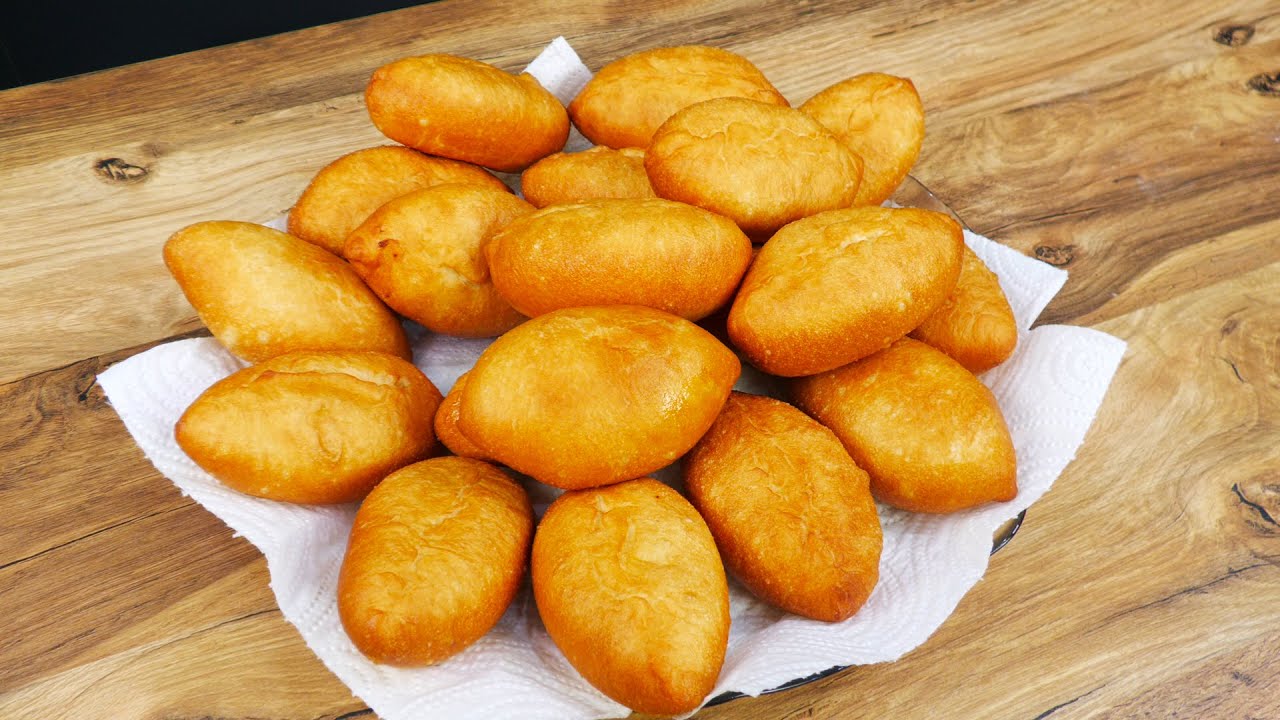 Кулінари розповіли, як приготувати смажені пиріжки з м'ясом на живому тісті