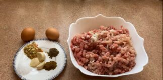 Кулінари розповіли, що додати у фарш для пельменів, щоб вони вийшли соковитими