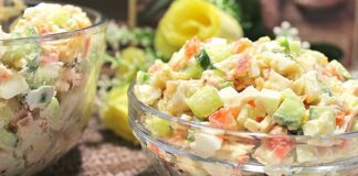 Кулінари розповіли, як приготувати смачний крабовий салат без рису та яєць