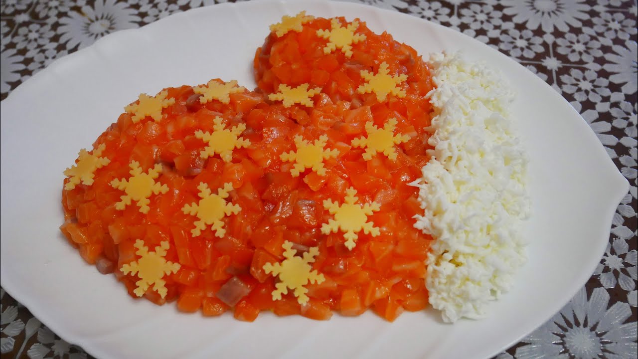 Кулінари поділилися рецептом ніжного салату з рибою, рисом і крабовими паличками