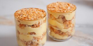Кулінари поділилися рецептом дуже ніжного торта Наполеон у стаканчиках
