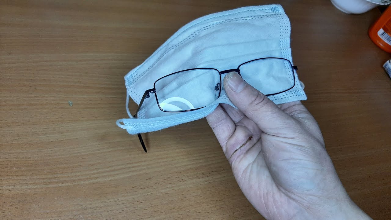 Господині розповіли, як уникнути запотівання окулярів у сезон дощів та холодів