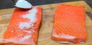 Кулінари поділилися простим домашнім рецептом засолювання червоної риби