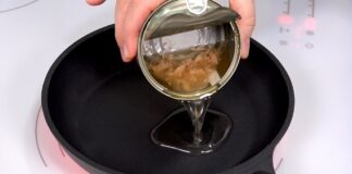 Господині розповіли, куди найкраще зливати залишки жирної олії зі сковороди