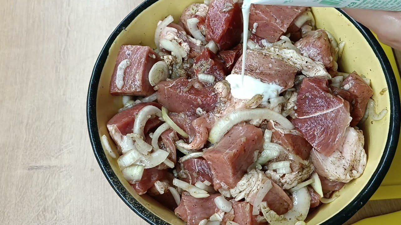 Кулінари розповіли, як приготувати смачну свинину за 30 хв з простим маринадом