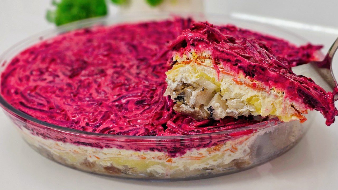 Кулінари поділилися секретом, як покращити класичний салат Шуба