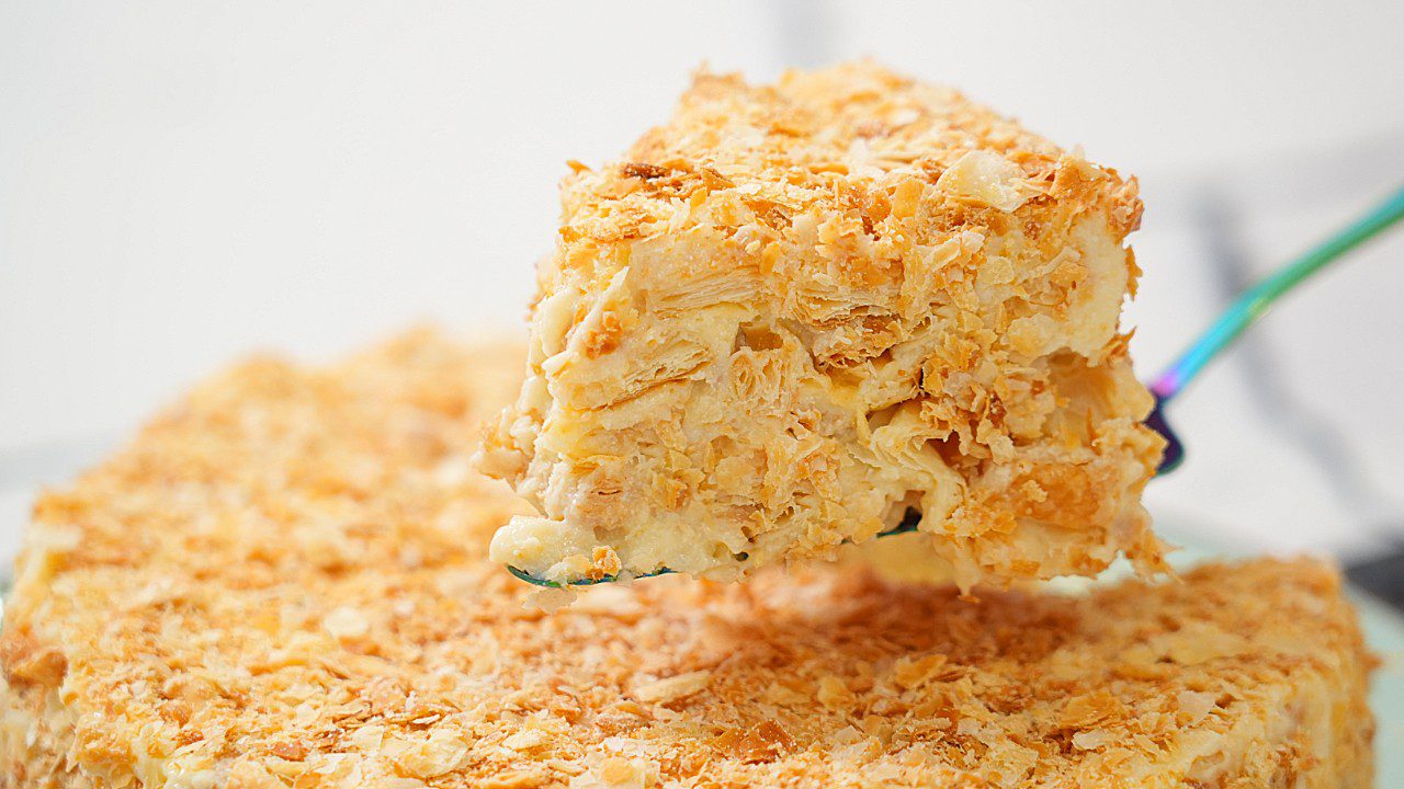 Кулінари поділилися простим рецептом дуже швидкого торта Наполеон