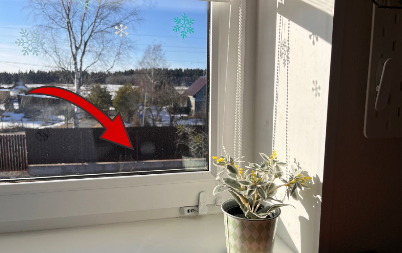 Як утеплити підвіконня взимку без зняття конструкції