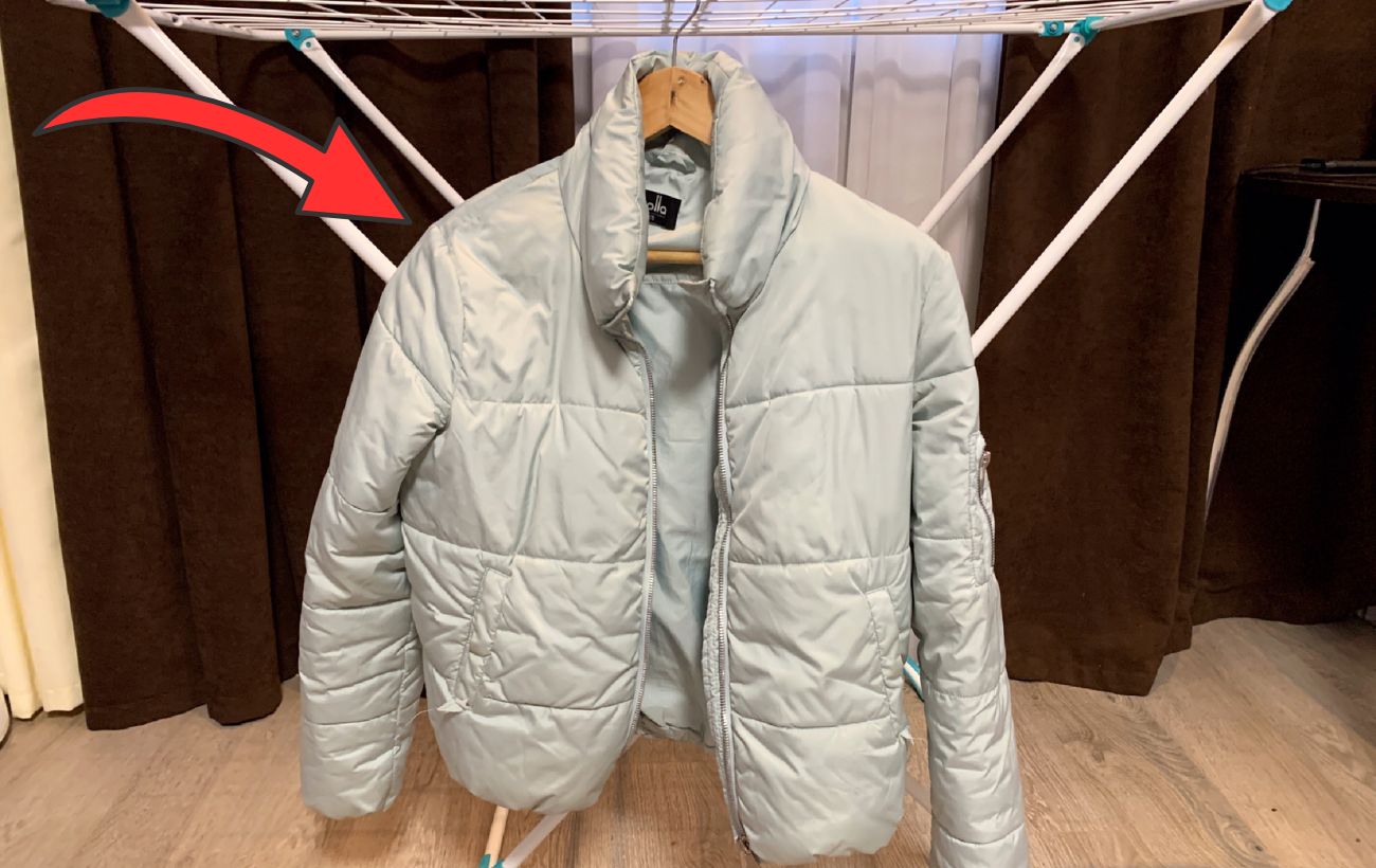 Як очистити комірець куртки від бруду