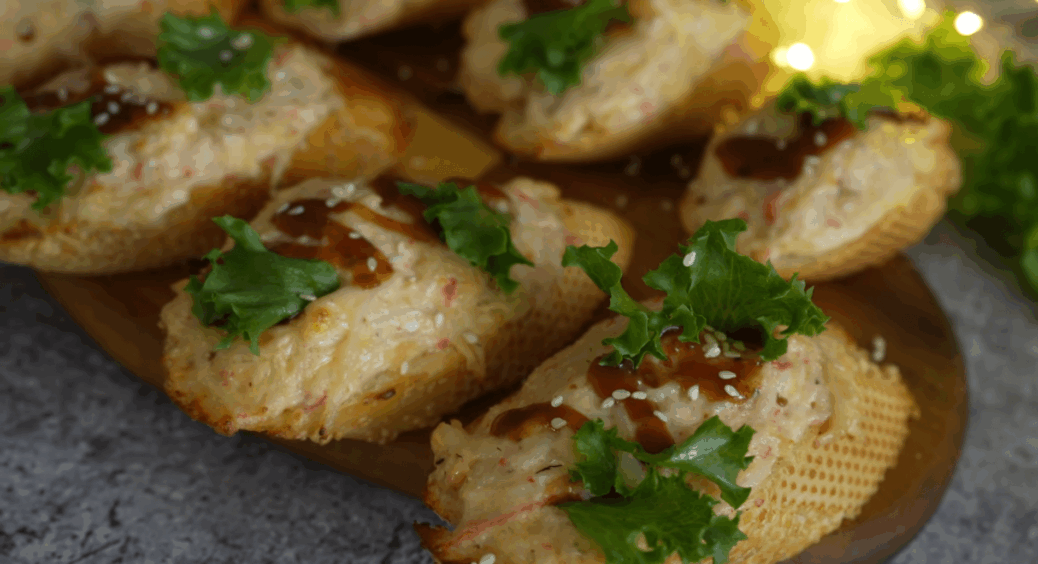 Намазала на багет “це” – і через 20 хв гості просили добавки: брускети в стилі суші, але без мороки з рисом 