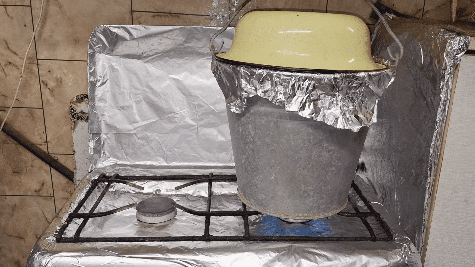 Експерти розповіли, як самостійно зробити мінікоптильню для м'яса