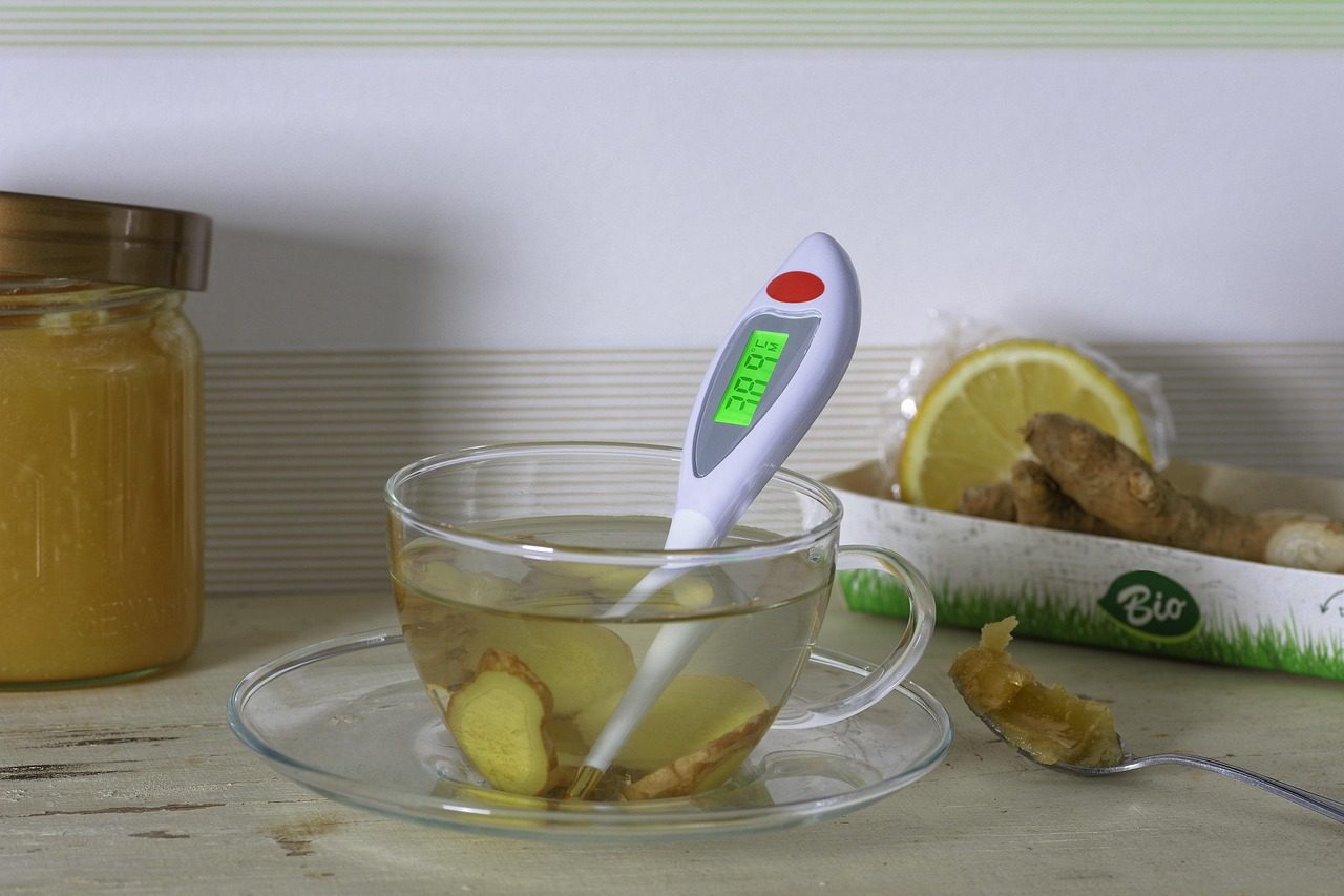 Експерти розповіли, як полегшити кашель за допомогою простої добавки у чай – проста порада