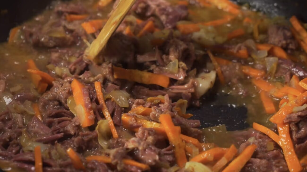 Господині показали, як приготувати ситну вечерю за 15 хвилин Господині показали, як приготувати ситну вечерю за 15 хвилин