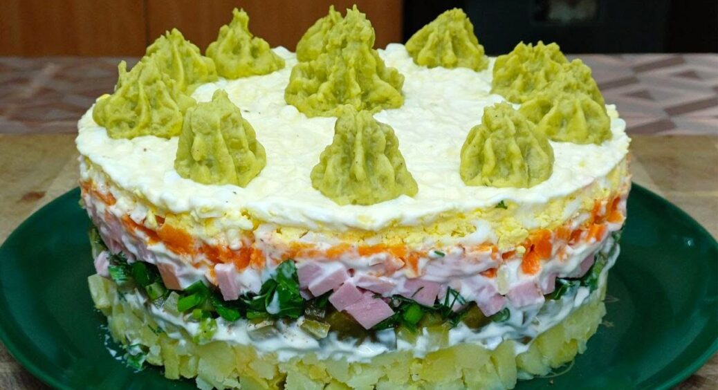 Давно не бачила такого красивого олів’є: кума Віка розкрила свій секрет ідеального салату за 15 хвилин 