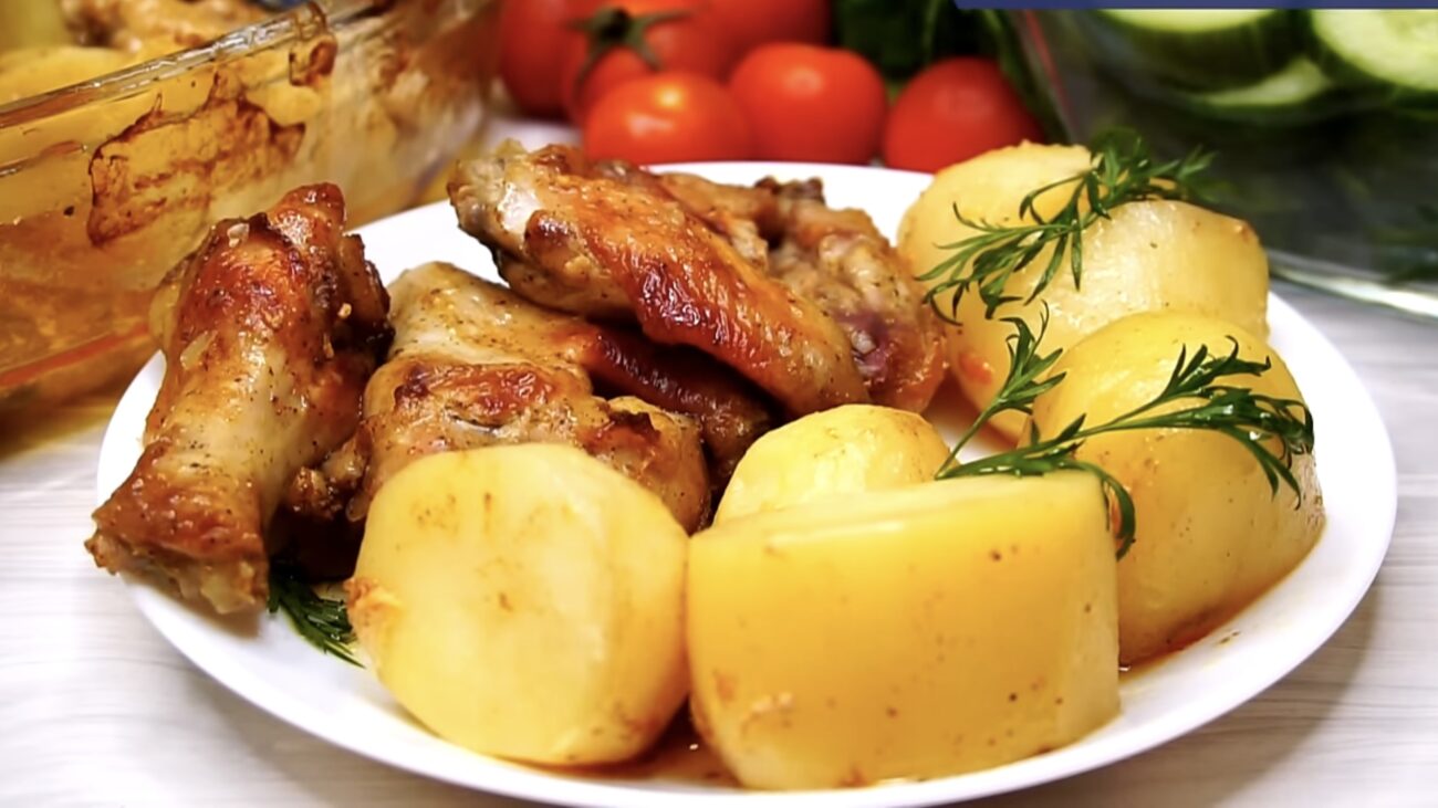 Господині розповіли, як приготувати смачну вечерю у духовці за 200 гривень 