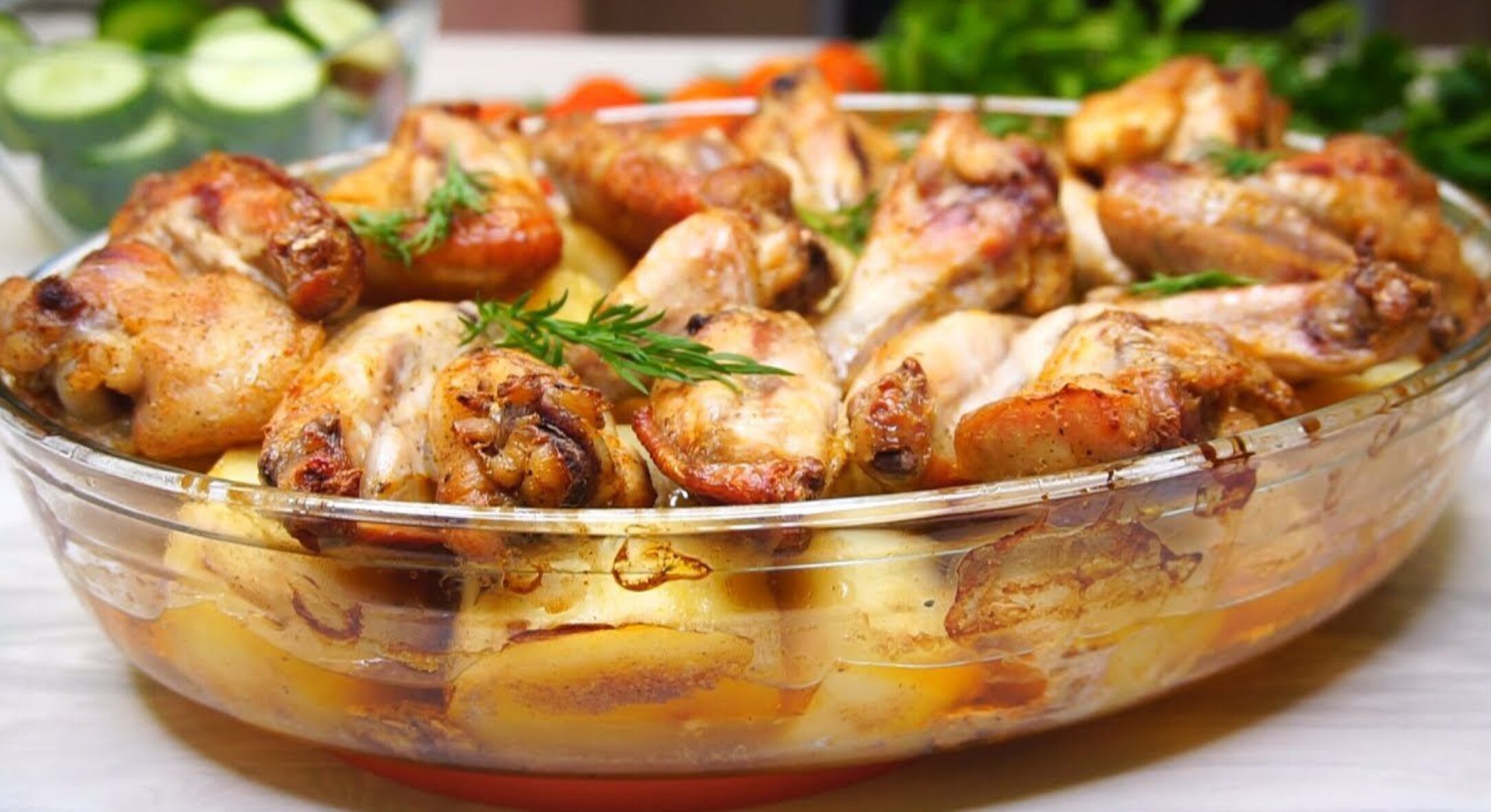 4 бюджетних продукти у форму для запікання — і вечеря готова: так то ціна 200 грн, але смак на мільйон 