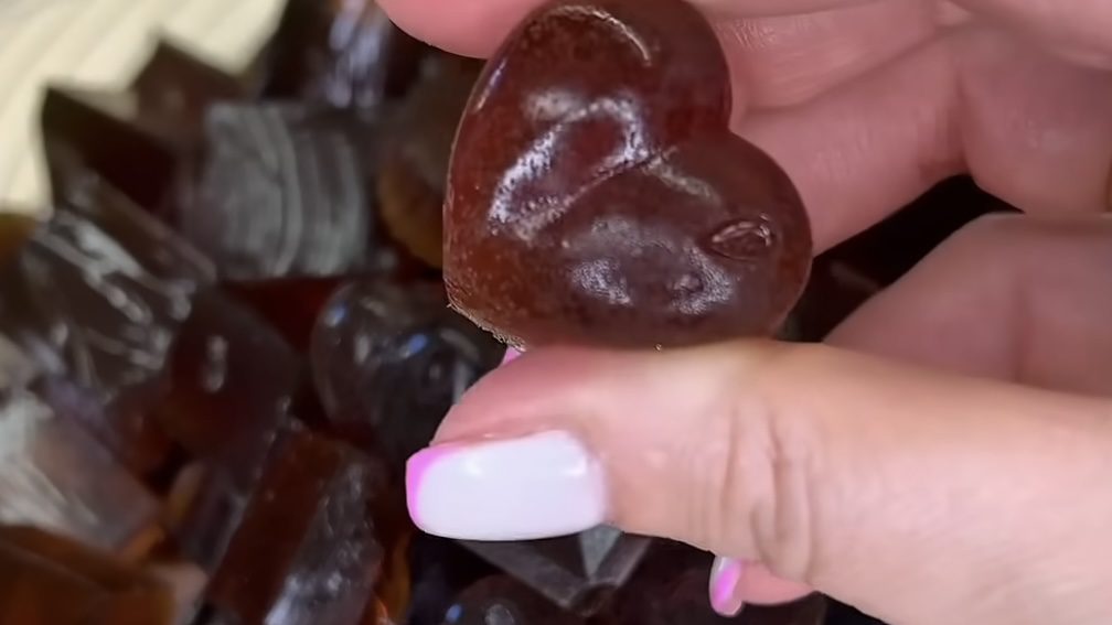 Господині розповіли, яки приготувати низькокалорійний мармелад з двох інгредієнтів 