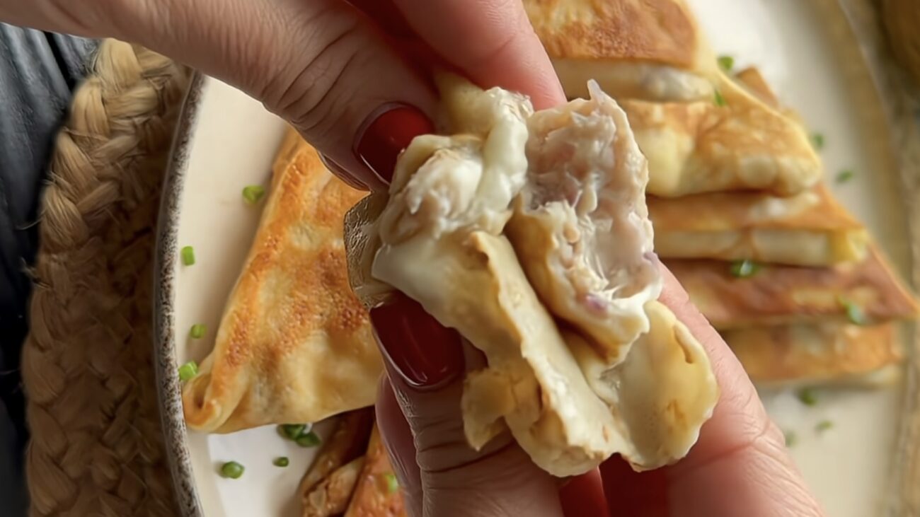 Господині розповіли, як приготувати смачні Бендерики з мʼясом і сиром недорого 