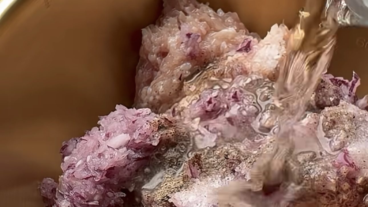 Господині розповіли, як приготувати смачні Бендерики з мʼясом і сиром недорого 