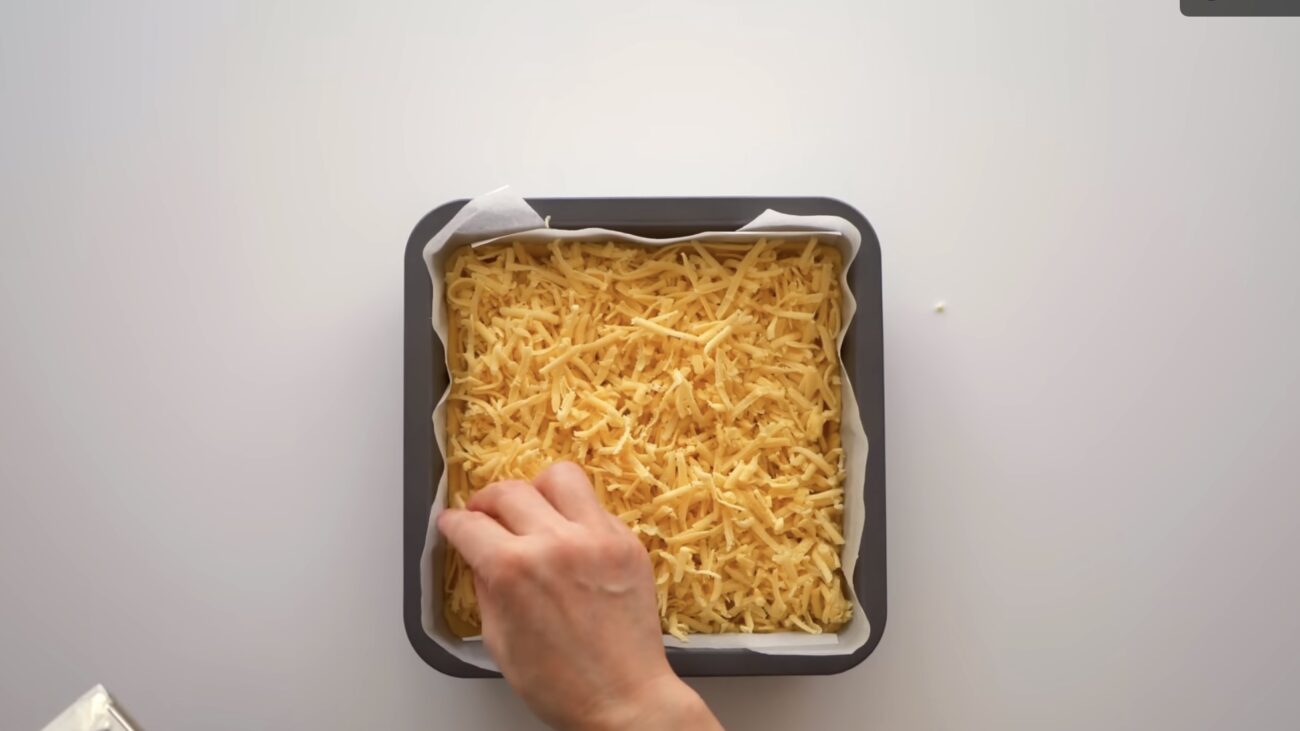 Господині розповіли, як приготувати святковий пиріг без зайвого клопоту 