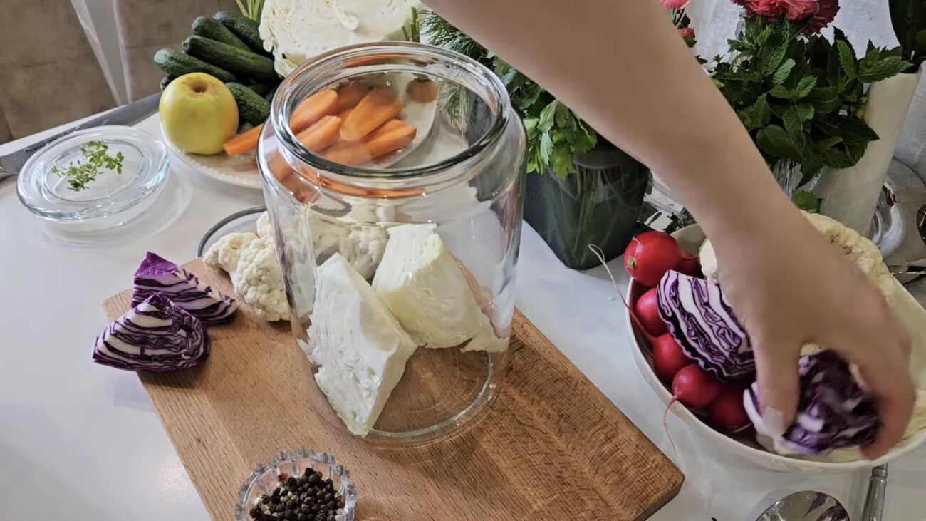 Господині розповіли, як смачно заквасити овочі за 1 тиждень Господині розповіли, як смачно заквасити овочі за 1 тиждень