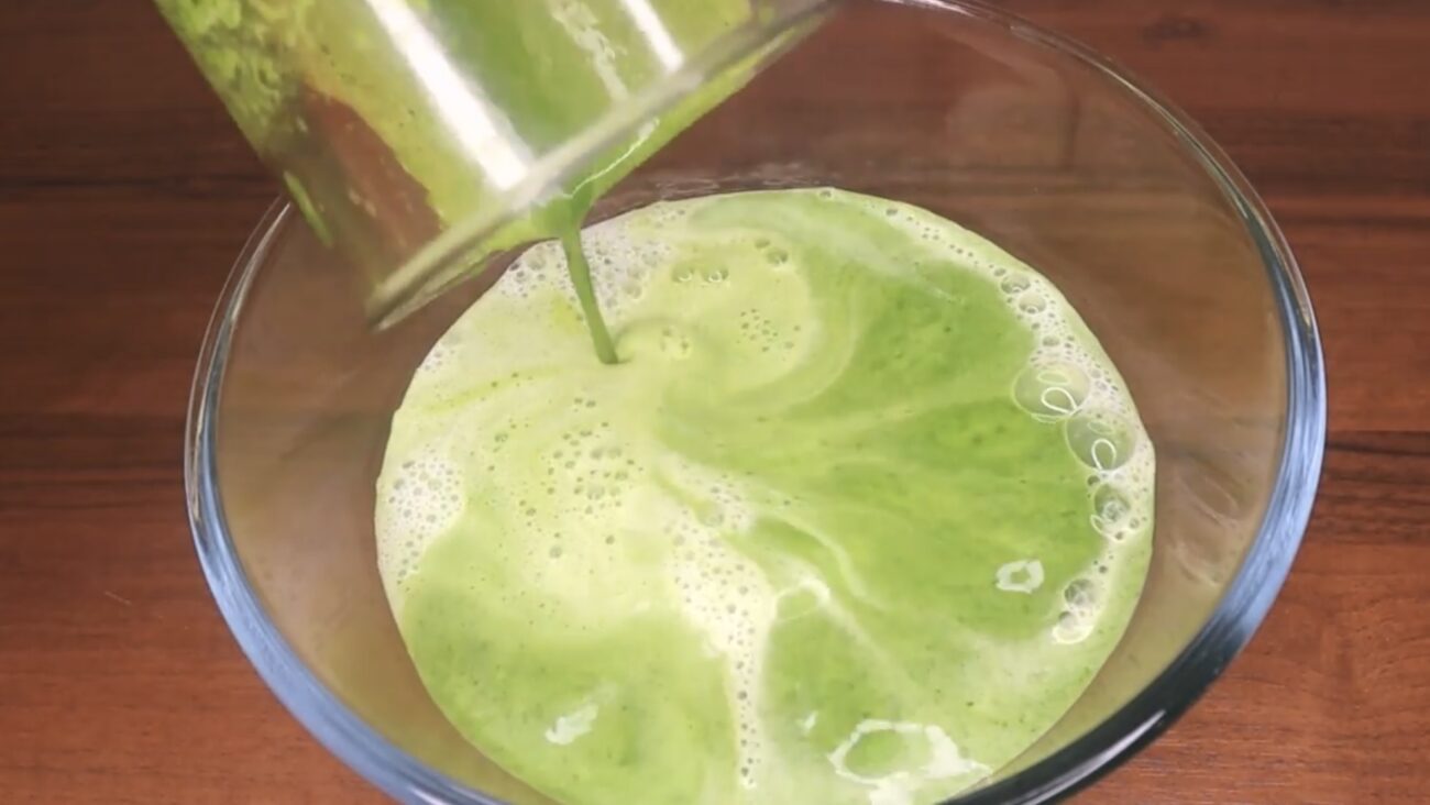 Господині розповіли, як приготувати святкові зелені млинці з лососем Господині розповіли, як приготувати святкові зелені млинці з лососем