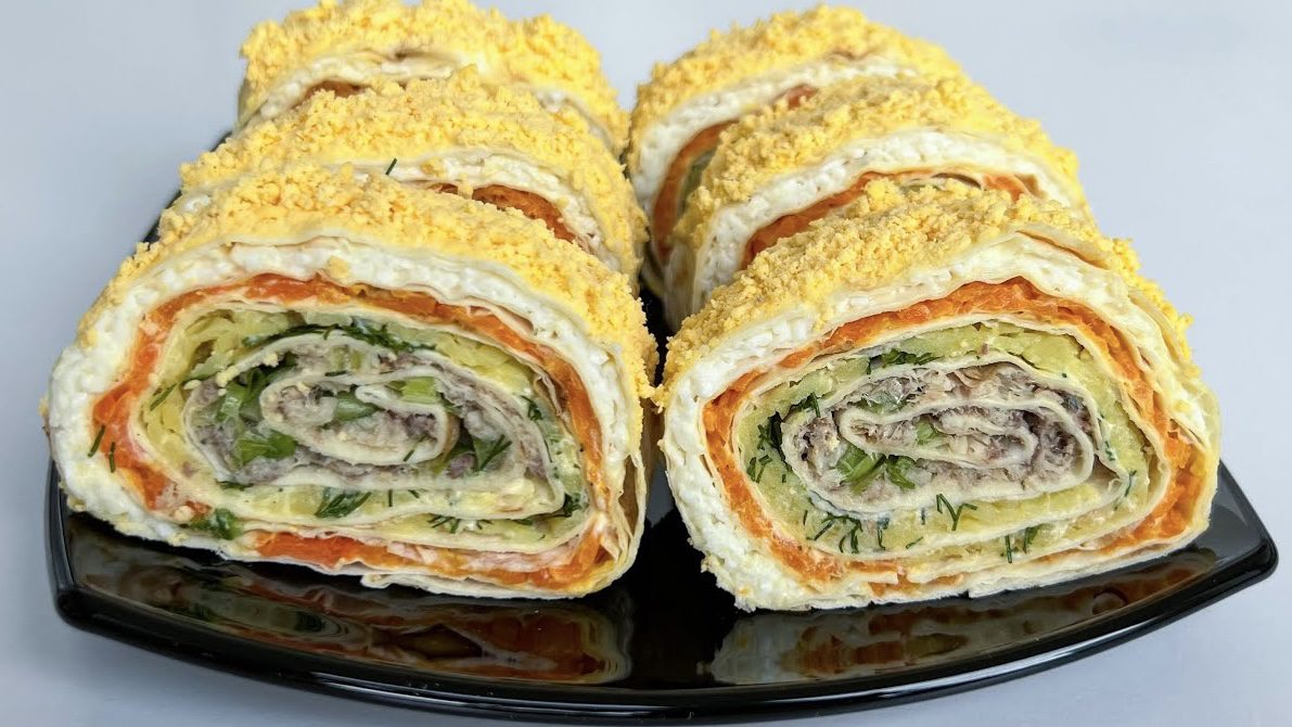 Господині розповіли, як приготувати салат Мімоза у лаваші