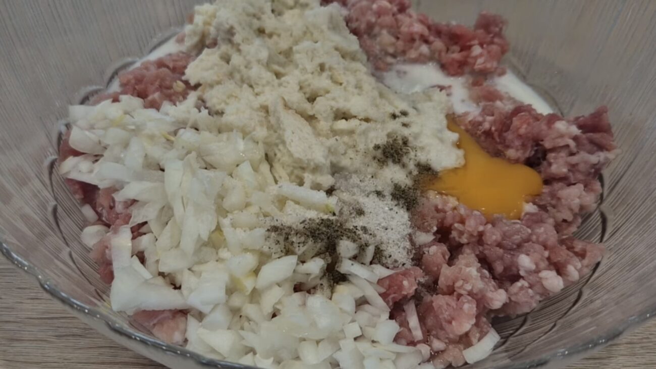 Господині розповіли, як приготувати бюджетну страву з мʼяса на вечерю 