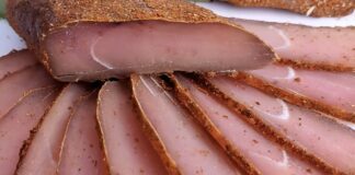 Господні розповіли, як приготувати смачну закуску із мʼяса для нарізки 