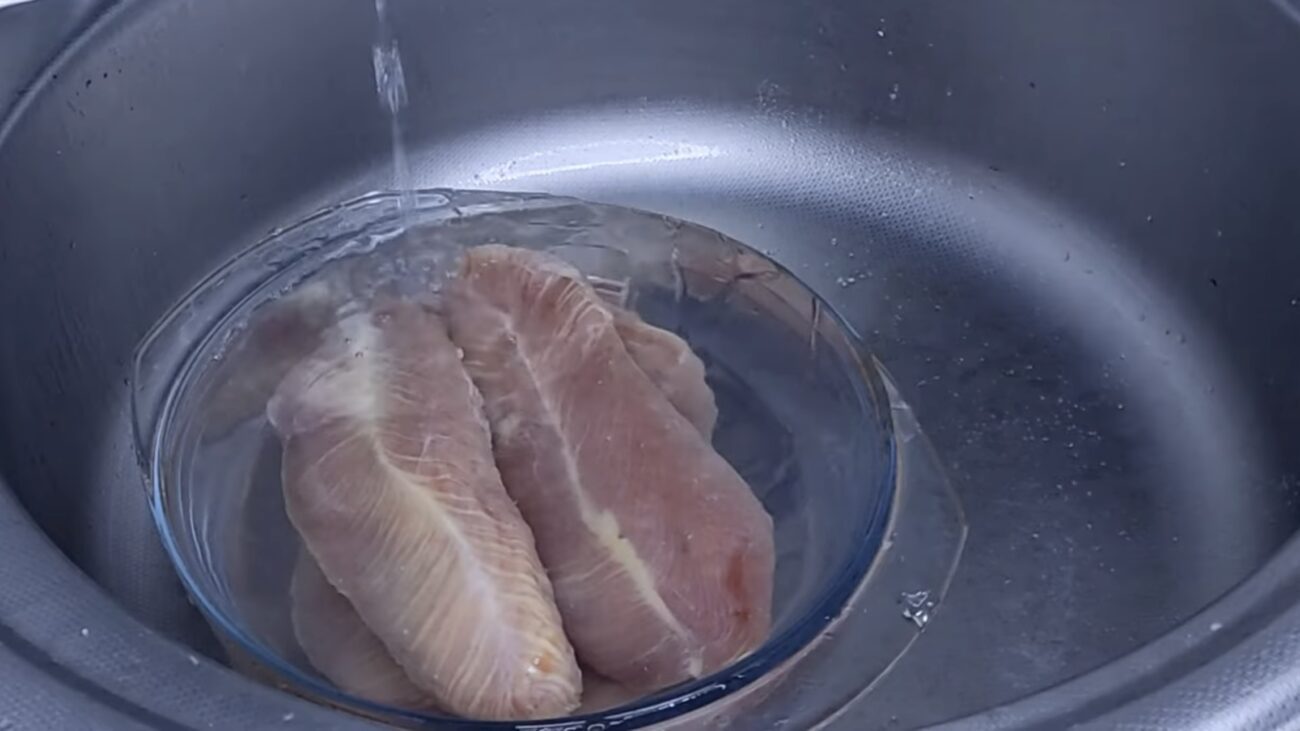 Господні розповіли, як приготувати смачну закуску із мʼяса для нарізки Господні розповіли, як приготувати смачну закуску із мʼяса для нарізки