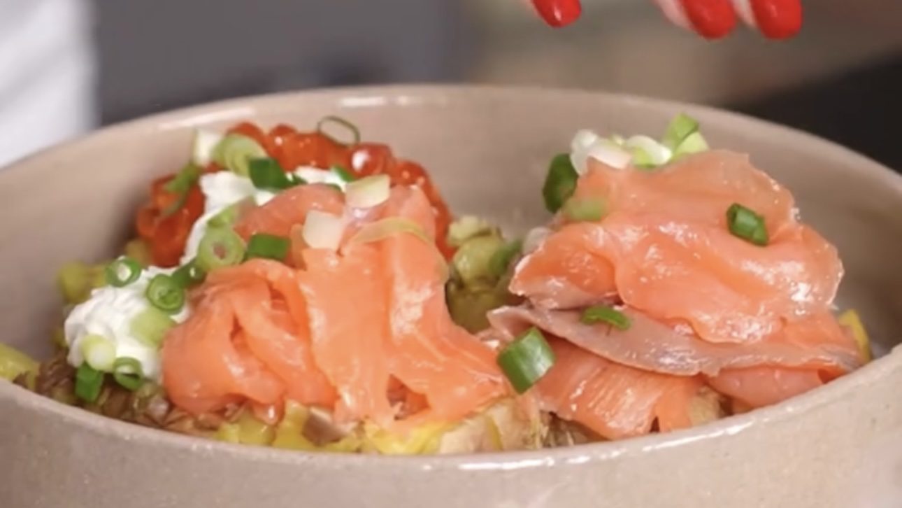 Надя Дорофєєва та Міша Кацурін показали, як готувати смачну картоплю за 15 хв Надя Дорофєєва та Міша Кацурін показали, як готувати смачну картоплю за 15 хв