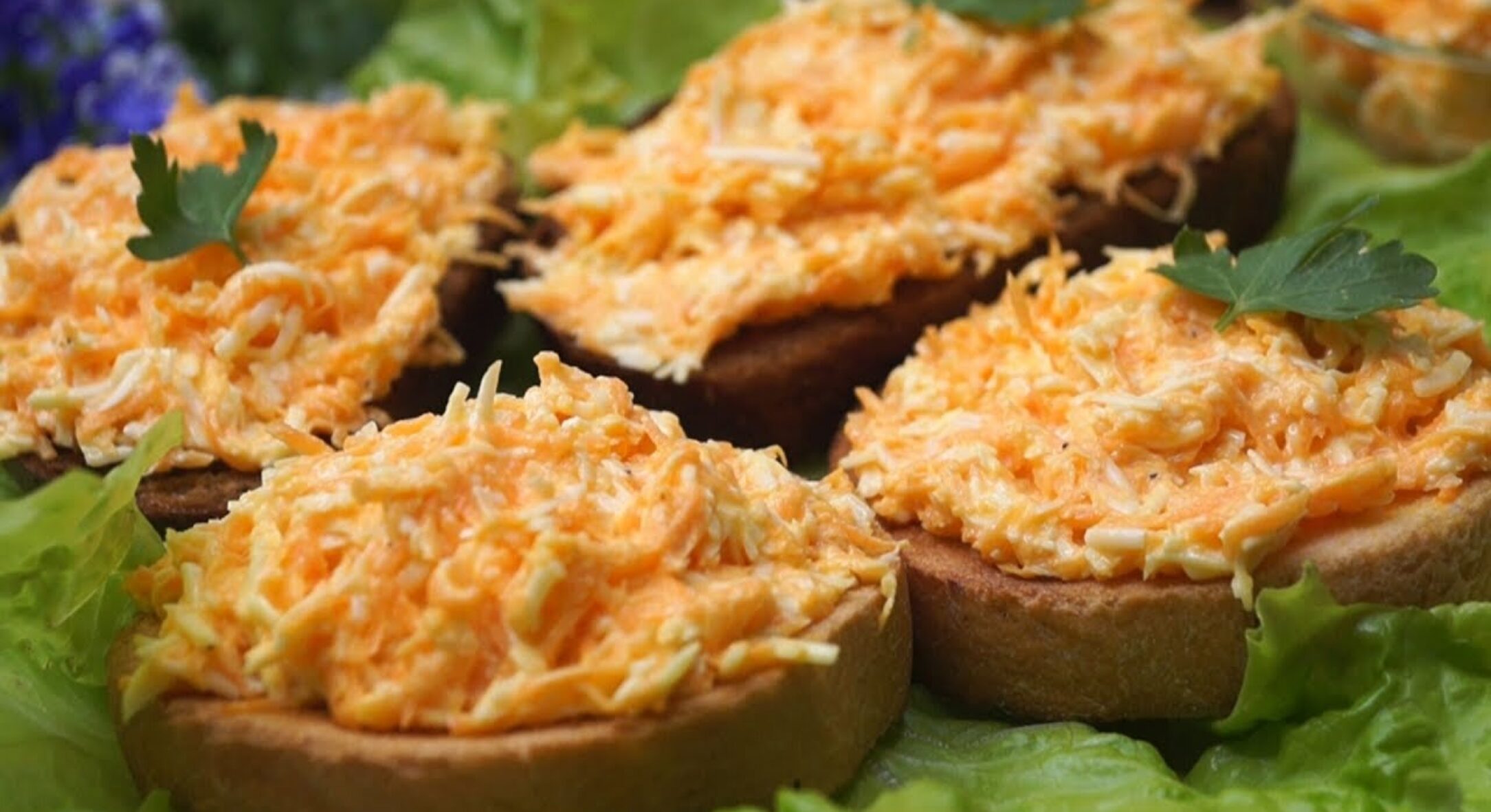 3 інгредієнти + майонез: до смішного проста намазка, але гості “ковтали сльози”, коли бутерброди закінчилися 