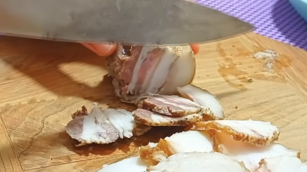 Господині розповіли, як смачно засолити сало за три години Господині розповіли, як смачно засолити сало за три години