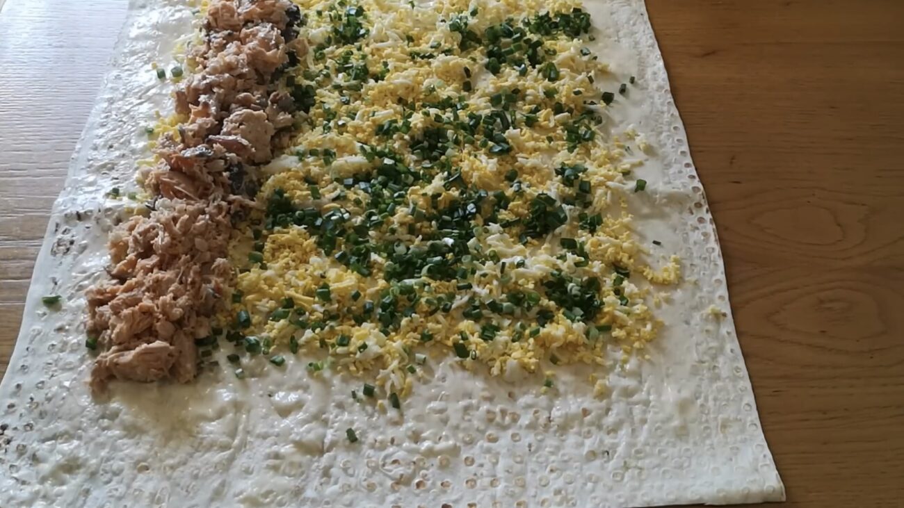 Господині розповіли, як приготувати бюджетну закуску з консерви на святковий стіл Господині розповіли, як приготувати бюджетну закуску з консерви на святковий стіл