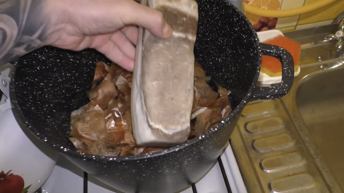 Господині розповіли, як зварити смачне сало по-українськи Господині розповіли, як зварити смачне сало по-українськи