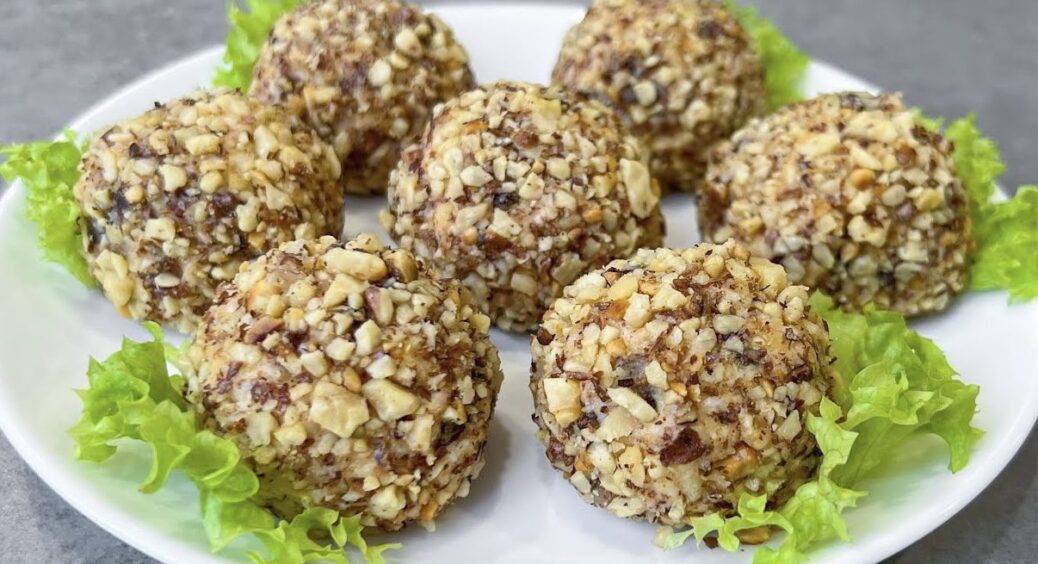 “Ферреро Роше”, але з мʼясом і яйцем: від такої подачі закуски гості “ахнуть і охнуть”, а готувати — 20 хв 