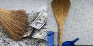 Господині розповіли, як за повірʼями треба ставити віник у куток 