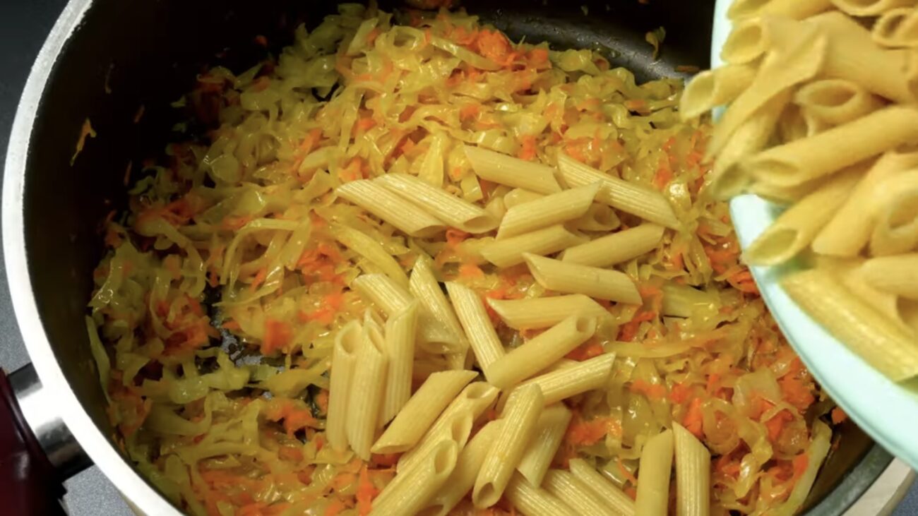 Господині розповіли, як приготувати смачну вечерю з капусти 